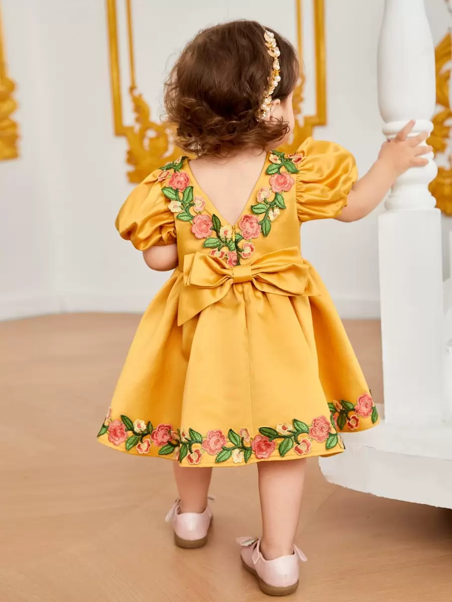 SHEIN 嬰兒女裝花卉刺繡貼片泡泡袖連身裙 - 芥末黃 - 查看 1