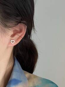 Bông tai hình trái tim rỗng - Bạc - Xem 2