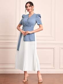 Modelyn 雙色泡泡袖百褶下擺繫腰帶連衣裙 - 藍白色 - 查看 3