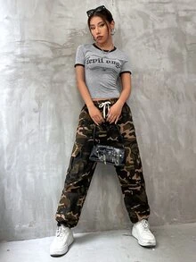 頹廢搖滾字母圖案撞色滾邊短款T恤 - 灰色 - 查看 5