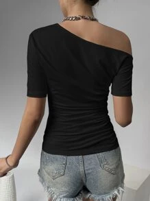 SHEIN Privé 素色不對稱領側收褶T恤 - 黑色 - 查看 2