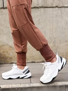 Men Flap Pocket Side Drawstring Waist Cargo Trousers - Brown - View 4