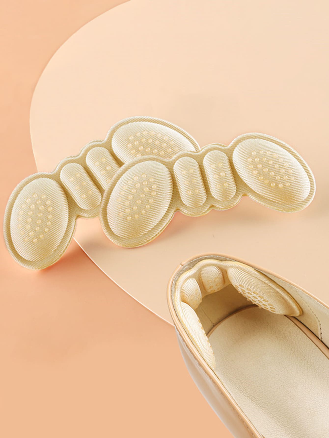 1 Cặp miếng dán gót chân cao gót hình con bướm, được làm bằng silicone, để chống mài mòn gót chân. - Màu be - Xem 1