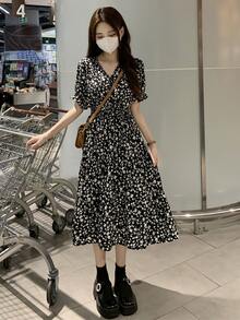 小碎花泡泡袖荷葉邊洋裝