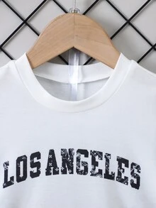 SHEIN 小男童字母圖案T恤和條紋圖案佩斯利印花短褲