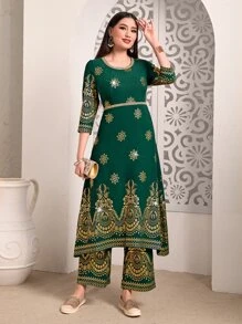 Divindia Floral Print Kurta Top & Trousers - Green - View 1