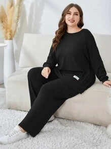 Mulvari 字母拼接落肩卫衣和裤子两件套