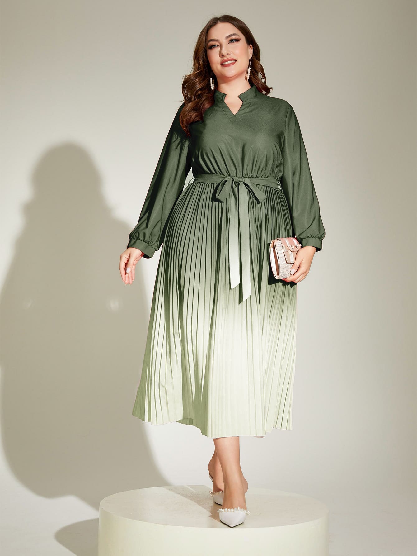 Modelyn 大碼漸變圖案燈籠袖百褶下擺繫腰帶連衣裙 - 軍綠色 - 查看 1