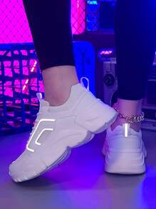 女士反光細節字母圖案前綁帶運動鞋,運動白色網紗老爹鞋適用於戶外 - 白色 - 查看 7