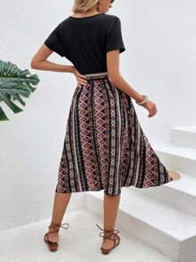 SHEIN VCAY 幾何印花繫腰帶連衣裙 - 彩色 - 查看 2