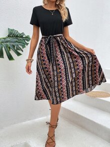 SHEIN VCAY 幾何印花繫腰帶連衣裙 - 彩色 - 查看 3