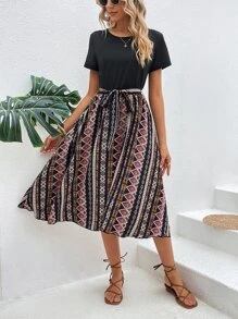 SHEIN VCAY 幾何印花繫腰帶連衣裙 - 彩色 - 查看 4