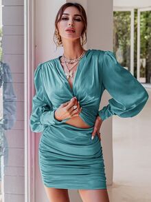 Glamaker Twist Front Cut Out Ruched Bodycon Dress - Cadet Blue - View 4