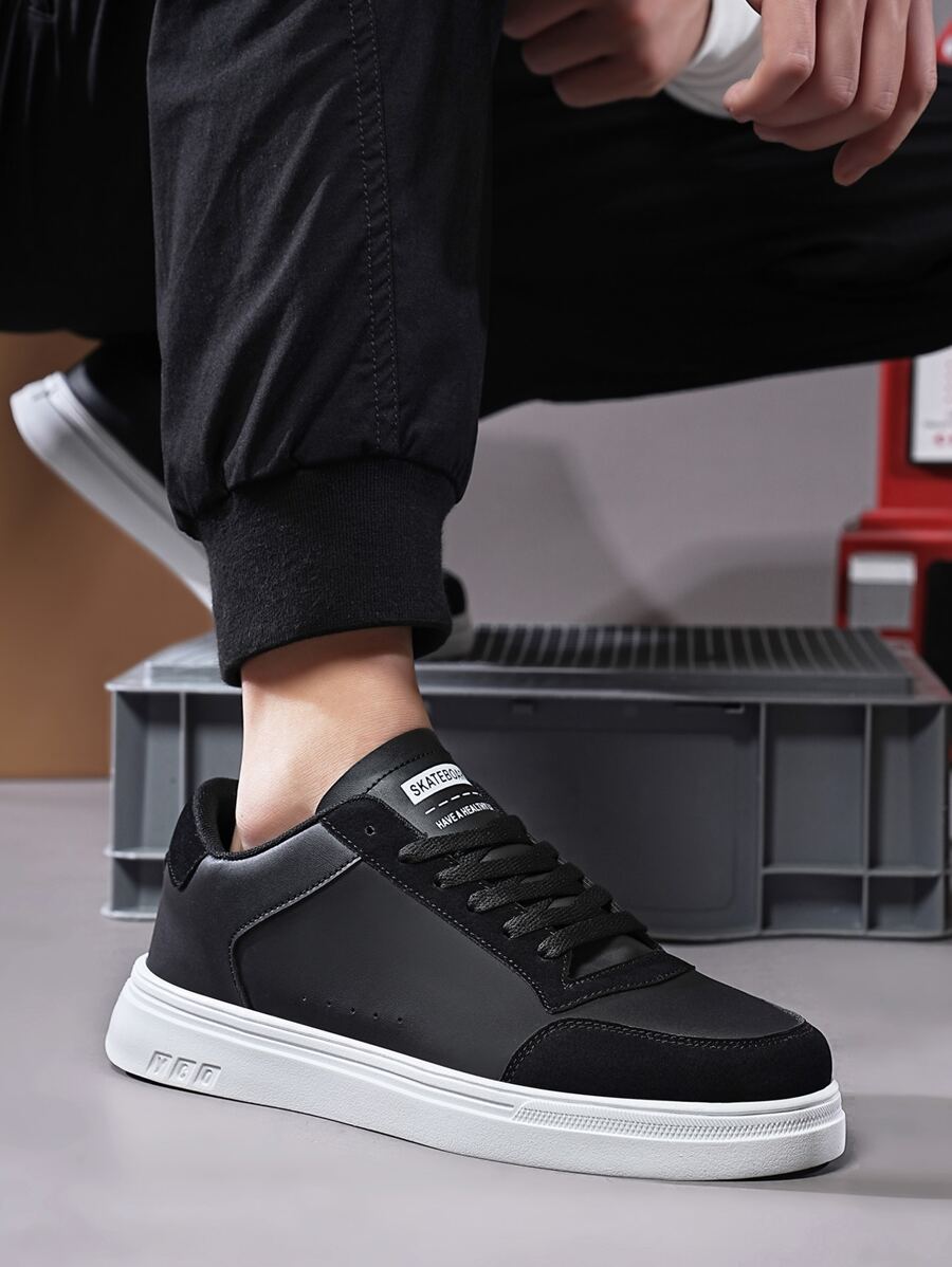 男士字母圖案前綁帶運動戶外運動鞋 - 黑色 - 查看 1