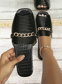 Women Textured Green Classic Retro Style Chain Decor Flat Sandals - Black - View 1