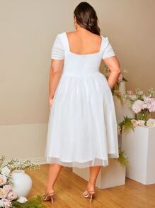 SHEIN Belle Plus 1pc Ruched Sweetheart Neck Ruched Bust Mesh Overlay Wedding Dress - White - View 4