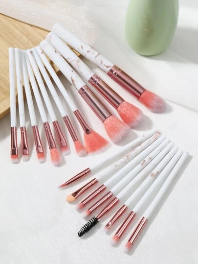 18件套化妆刷套装，优质合成毛眼影晕染刷套装，面部及眼部化妆工具，化妆刷套装，化妆刷套装，化妆刷套装，全套化妆套装，化妆刷套装，全套化妆工具，刷子套装，化妆刷套装，化妆礼品套装，赠品，专业化妆刷，全套化妆工具
