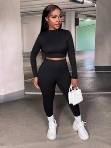 Slaydiva Conjunto de dos piezas de camiseta corta y leggings deportivos ajustados de yoga en unicolor - Negro - Ver 3