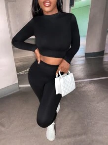 Slaydiva Conjunto de dos piezas de camiseta corta y leggings deportivos ajustados de yoga en unicolor - Negro - Ver 5