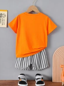 SHEIN Chàng trai trẻ In Ô tô Áo thun & Sọc Quần short - Nhiều màu - Xem 2