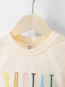 嬰兒字母刺繡T恤和短褲 - 杏色 - 查看 4