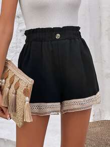 SHEIN Frenchy 鏤空蕾絲花邊紙袋腰短褲 - 黑色 - 查看 1