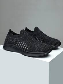Men Striped Pattern Low-top Running Shoes, Sporty Outdoor Sneakers - Black - View 3