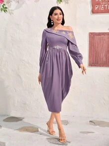 Modelyn Asymmetrical Neck Floral Embroidery Rhinestone Detail Dress - Lilac Purple - View 4