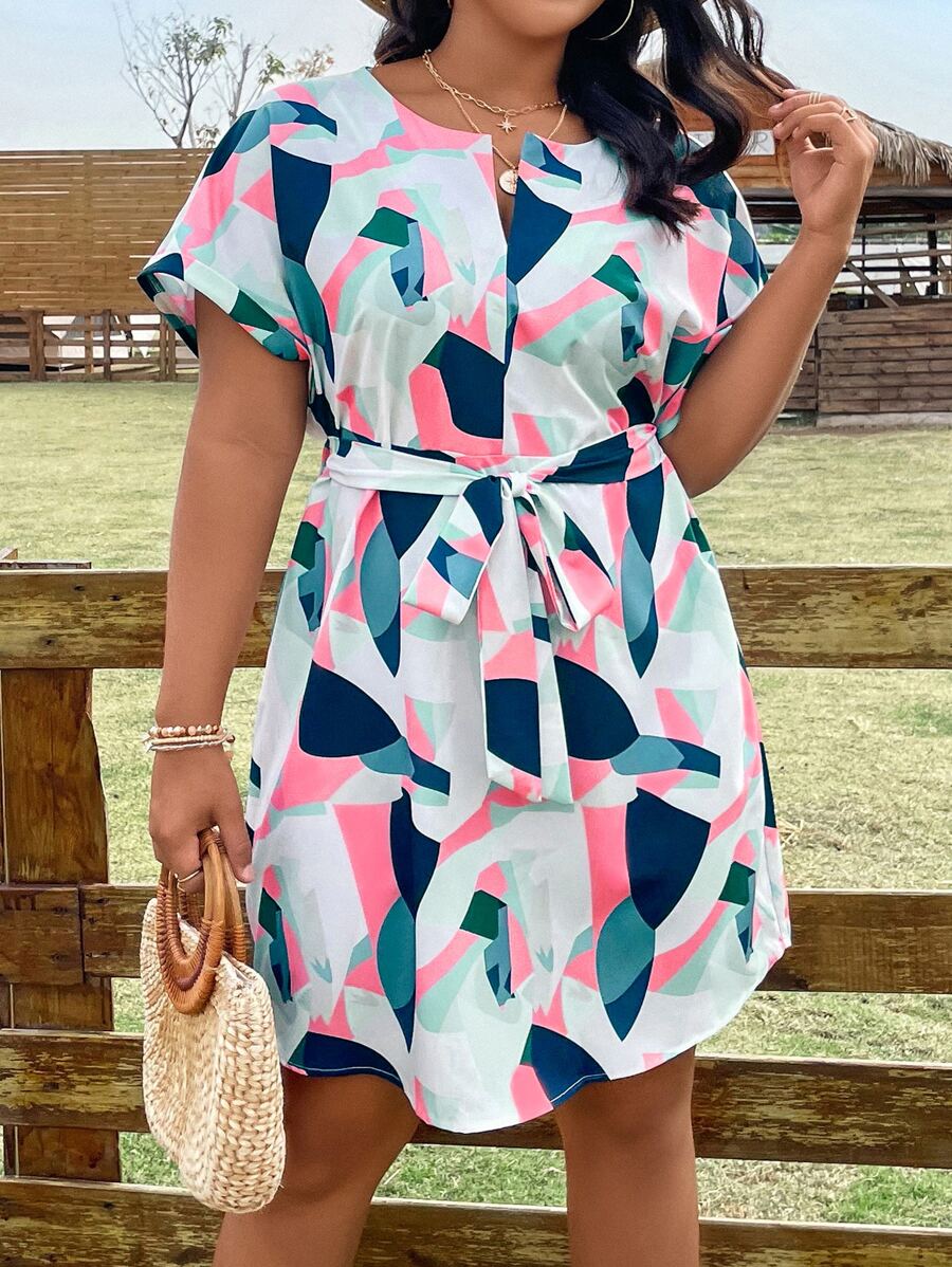 Calvaya 大碼滿版印花蝙蝠袖繫腰帶連衣裙 - 彩色 - 查看 1