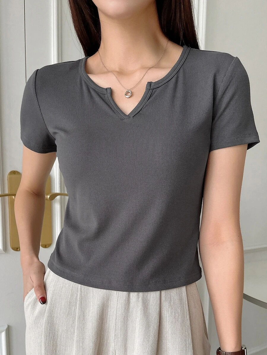 DAZY Đồ đan Ribbed Cổ có Lỗ hổng Áo thun - Màu xám đen - Xem 1