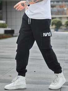 Manfinity Men Letter Graphic Flap Pocket Side Drawstring Waist Cargo Jeans - Black - View 3