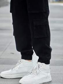 Manfinity Men Letter Graphic Flap Pocket Side Drawstring Waist Cargo Jeans - Black - View 4