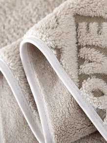 1pc Beige Bath Towel Or Towel, Modern Microfiber Letter Detail Towel For Bathroom - Khaki - View 6