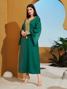 Al Najma Contrast Tape Tassel Detail Batwing Sleeve Dress - Dark Green - View 3