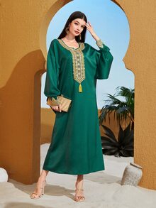 Al Najma Contrast Tape Tassel Detail Batwing Sleeve Dress - Dark Green - View 4