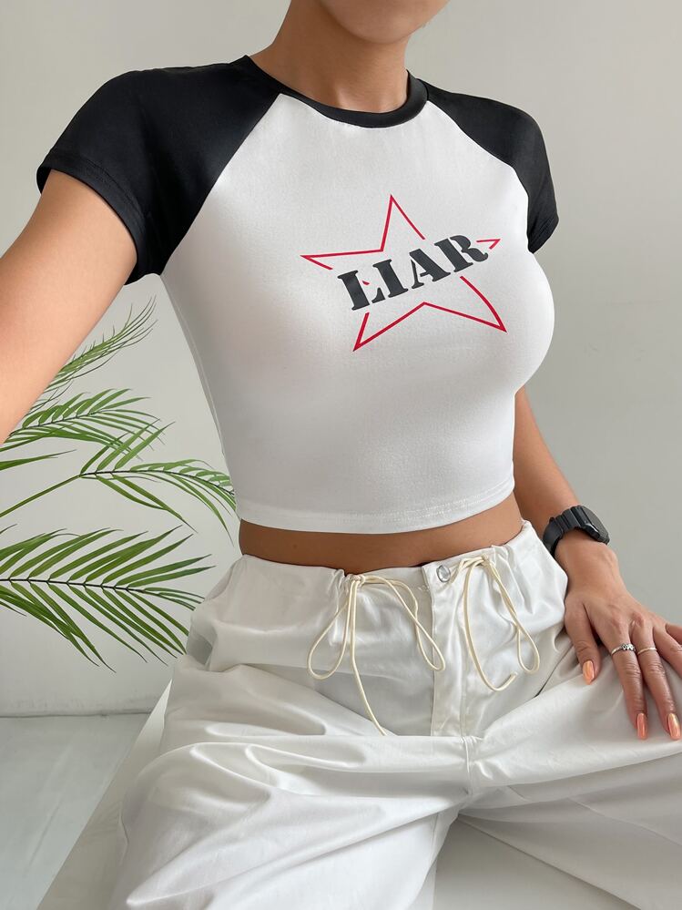 SHEIN EZwear Áo phông Crop In Chữ & Sao Tương phản Tay Raglan - Đen và trắng - Xem 5