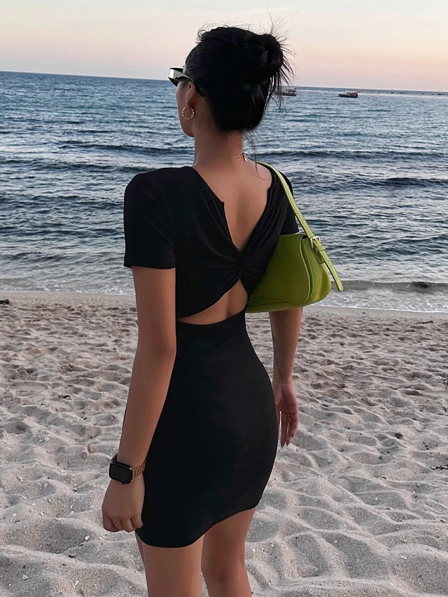 DAZY 纯色扭纹后背紧身连衣裙，太阳裙，迷你裙，休闲女装 - 黑色 - 查看 1