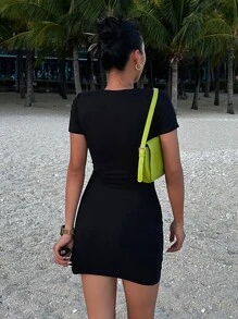 DAZY 纯色扭纹后背紧身连衣裙，太阳裙，迷你裙，休闲女装 - 黑色 - 查看 4