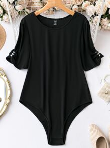 SHEIN LUNE 大碼素色挖空細節T恤連體衣 - 黑色 - 查看 1