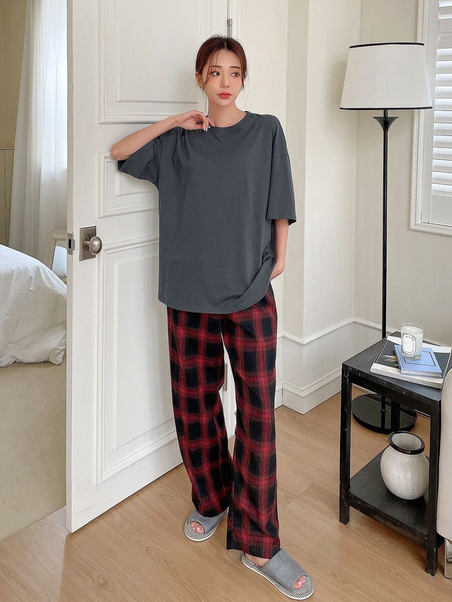 DAZY 纯色落肩睡衣T恤和格子印花睡裤 - 彩色 - 查看 1