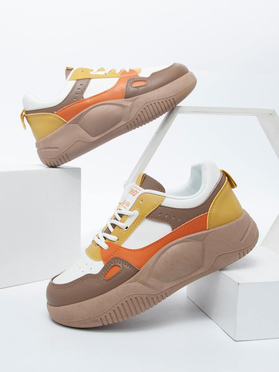 女式字母貼片裝飾繫帶拼色運動鞋運動型戶外滑板鞋