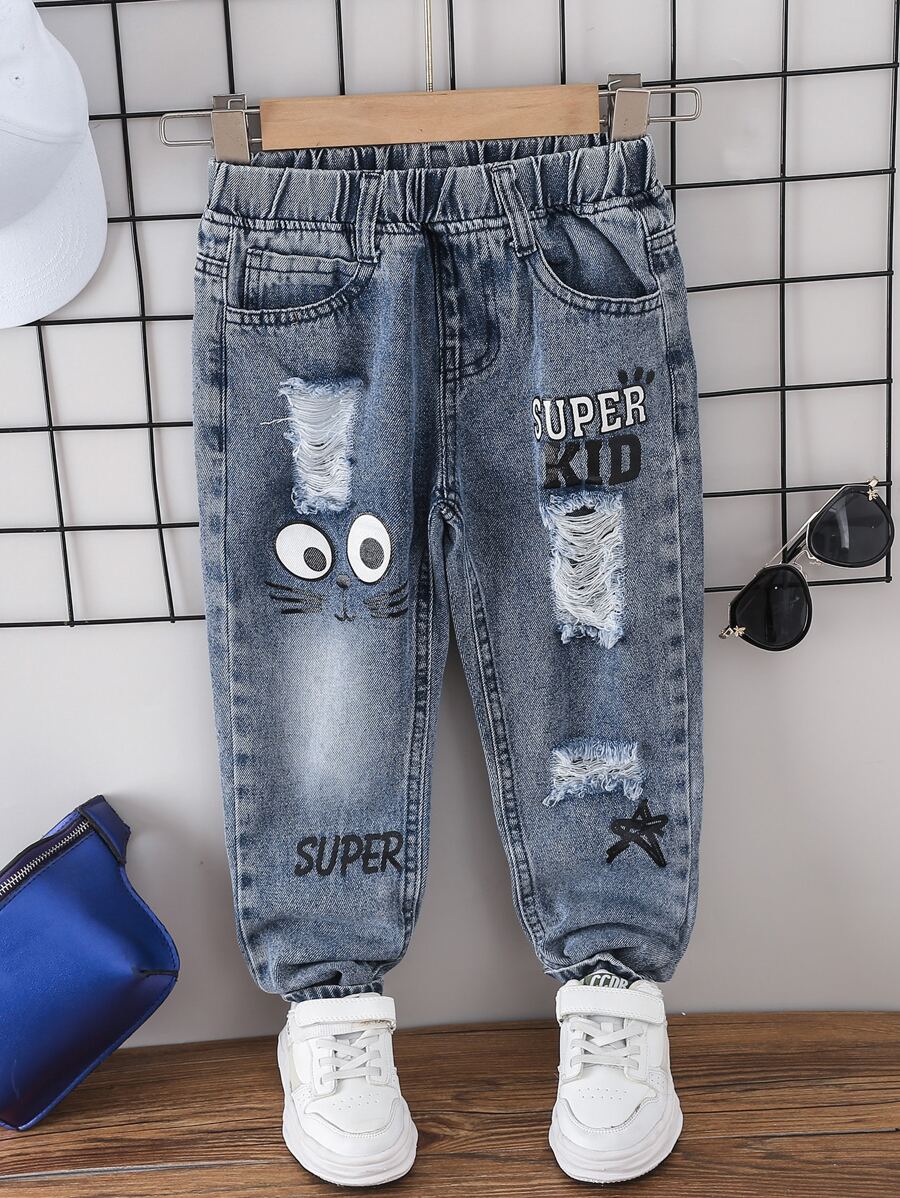 小男童卡通和字母圖案破洞牛仔褲