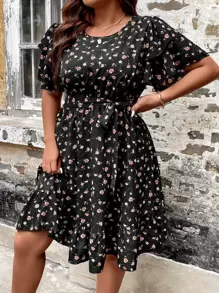 SHEIN LUNE 大碼碎花蝴蝶袖荷葉邊繫腰帶連衣裙 - 彩色 - 查看 6