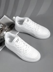 男士运动鞋，男士休闲鞋，时尚个性街头学生帅气鞋，系带男鞋，男士滑板鞋