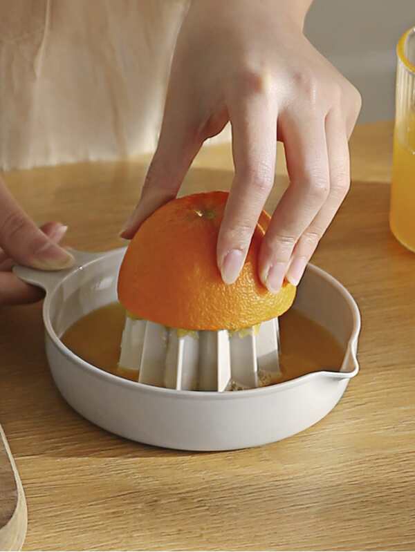 1pc PP Hand Juicer, Creative Grey Hanging Manual Press Juicer For Kitchen