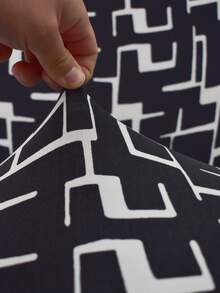 1pc Polyester Dining Chair Slipcover, Geometric Pattern Dining Room Chair Slipcover For Home - Black and White - View 3