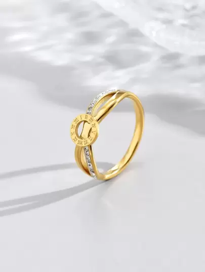 歐式風格立體切割圓環裝飾戒指,鑲有立方氧化鋯,羅馬數字細節,適合派對和日常配戴的不鏽鋼女戒