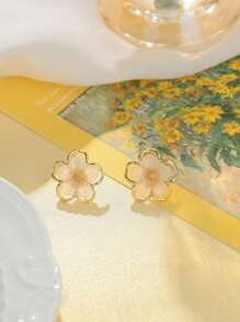 Flower Stud Earrings - Yellow - View 4