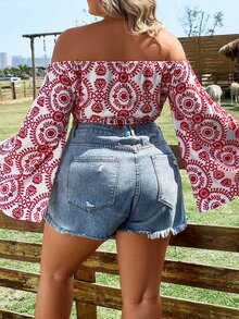 SHEIN Holidaya Plus Allover Print Off Shoulder Trumpet Sleeve Crop Top - Red and White - View 2