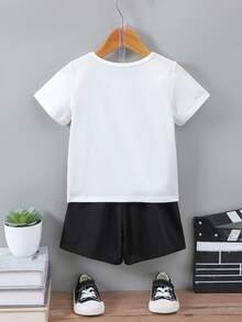 SHEIN 小男童汽車和字母圖案T恤和短褲